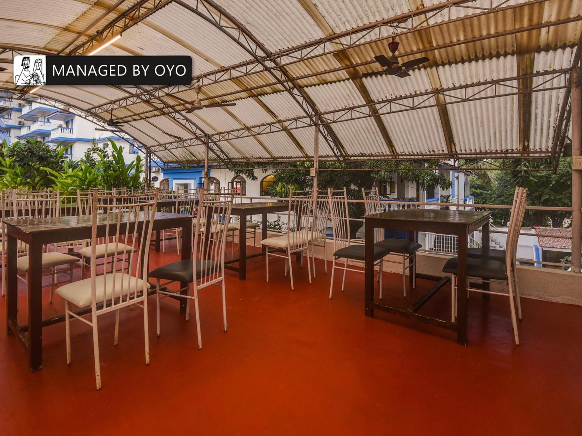 Arpora Baga Hotel Exterior photo